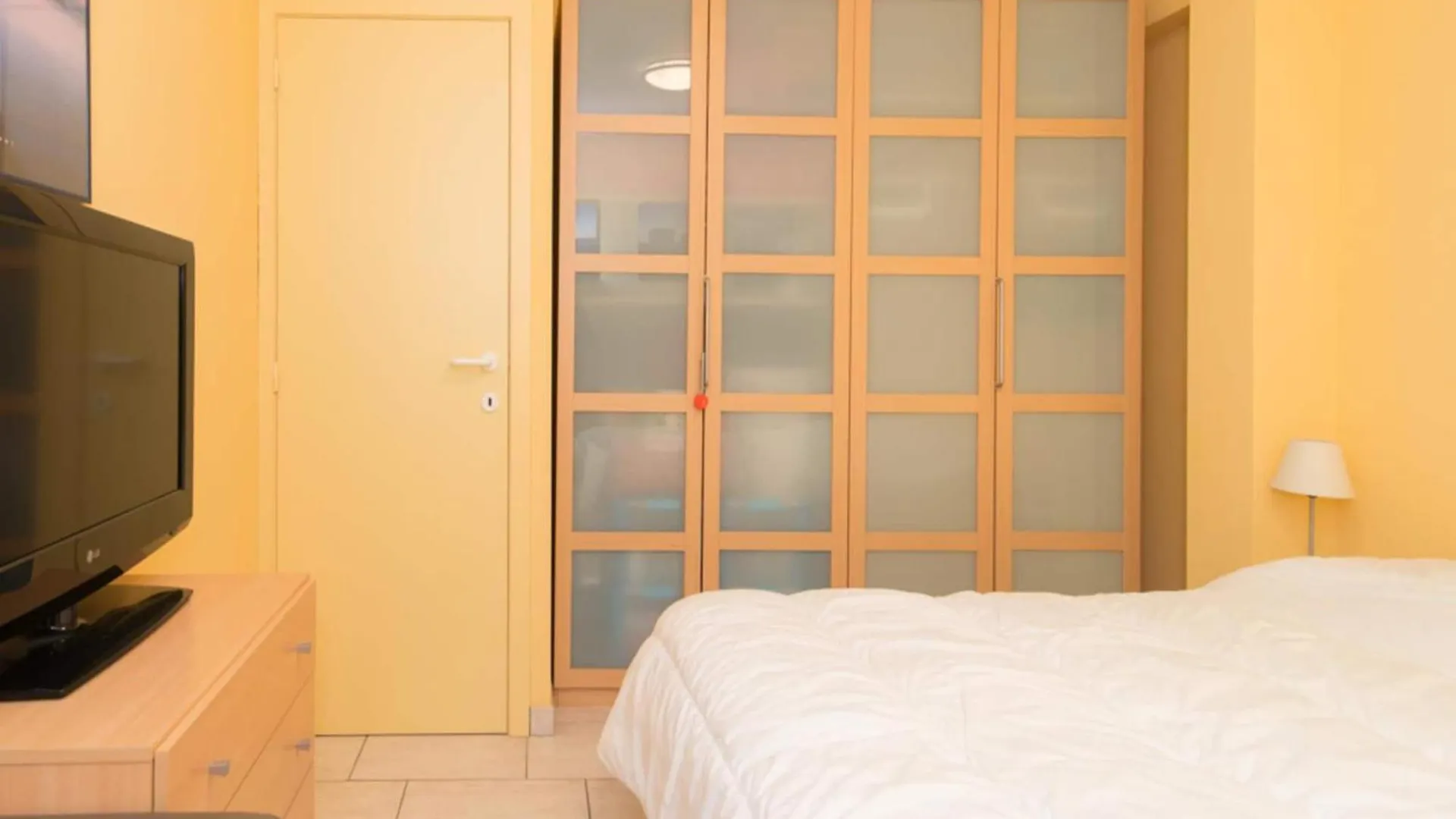 Pretty Apartment With Balcony Остенде 0*,  Бельгия